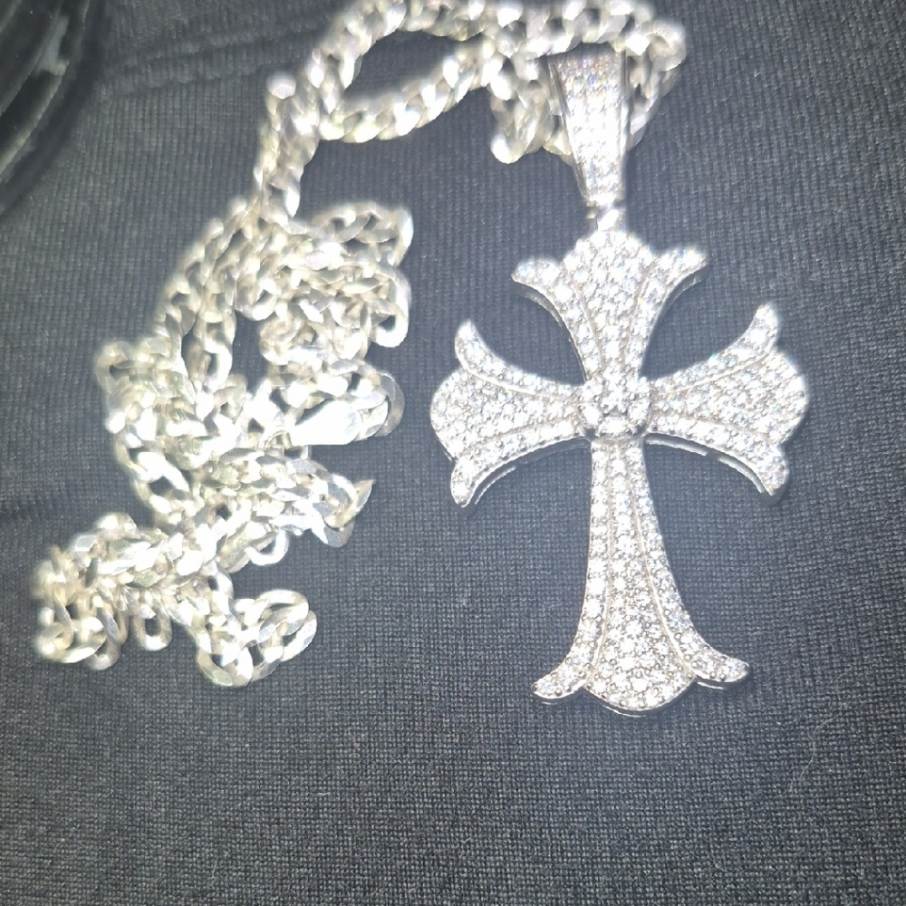 Elegant Silver Cross Pendant Necklace
